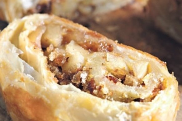 Apple and hazelnut strudel