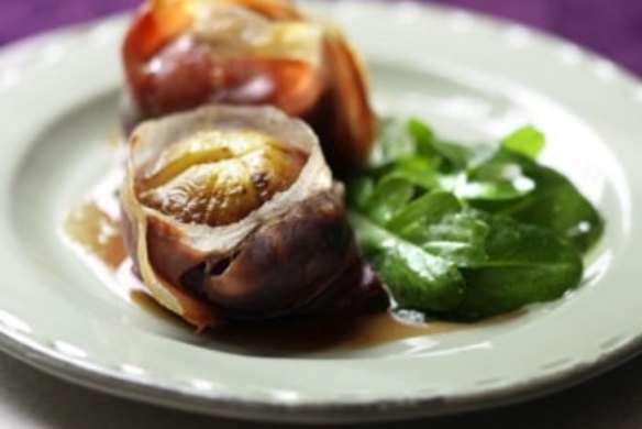 Roasted figs with prosciutto and gorgonzola