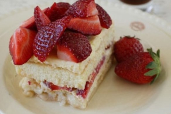 Strawberry tiramisu