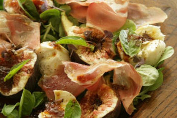 Figs, prosciutto, mozzarella and vino cotto.