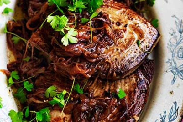 Marinated tuna with caramelised onions and oloroso sherry