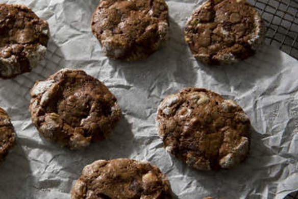 Coffee and coffee brownie biscuits.