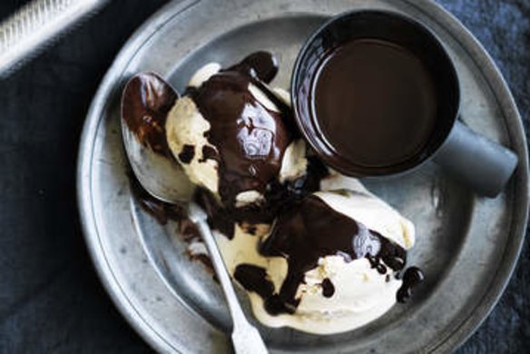 Dan Lepard recipe - Rich banana ice-cream Hot honey chocolate sauce