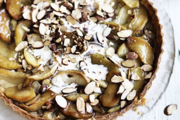 Apple tart with cardamom shortcrust and tahini-almond filling.