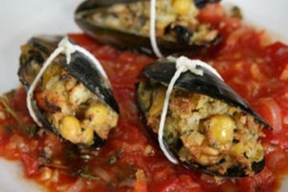 Roast Mussels With Chickpeas