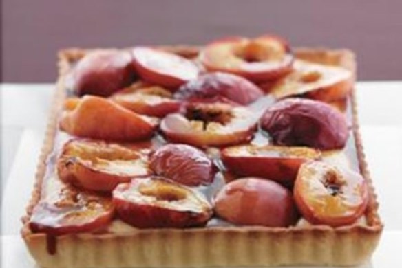 Marsala and nectarine pie