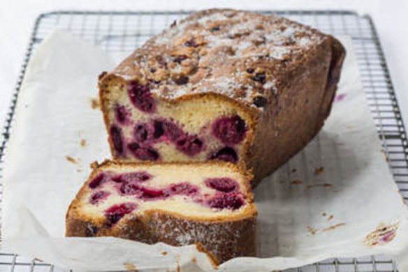 Raspberry and yogurt loaf.