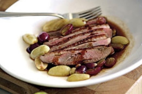 Grilled duck breast with grapes