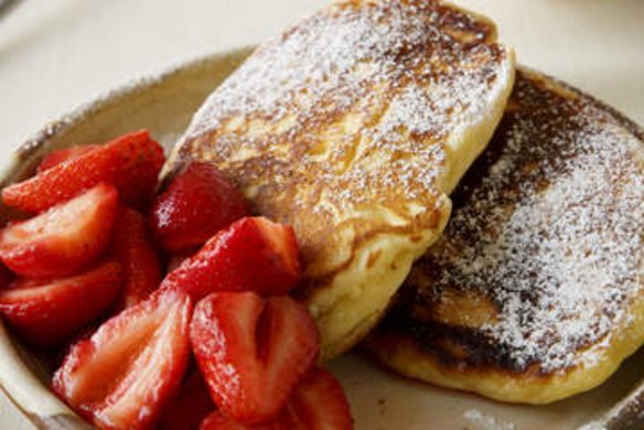 Ricotta pancakes with strawberries.