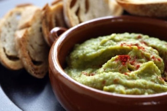 Broad bean dip