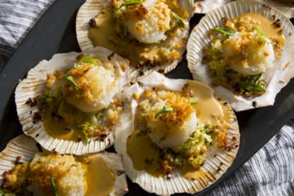 Scallops with leek, tarragon and roe sauce.