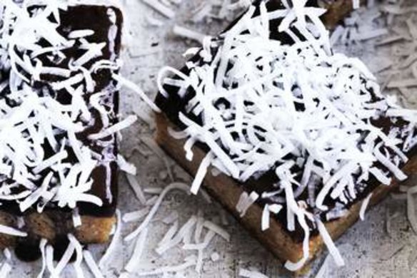 Lamington blondies.