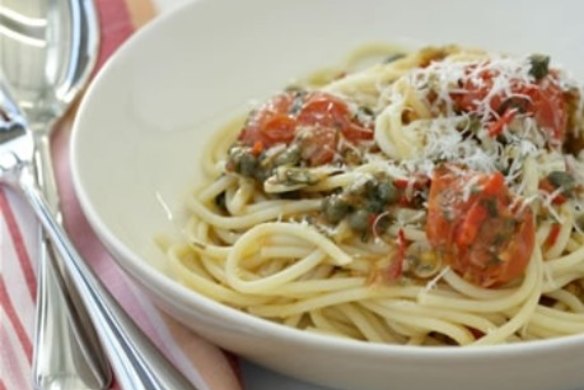 Spaghetti with olives, capers and anchovies