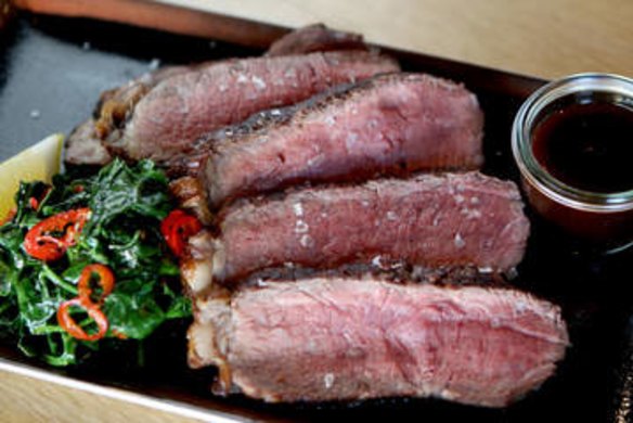 Steak is served in 100-gram increments.