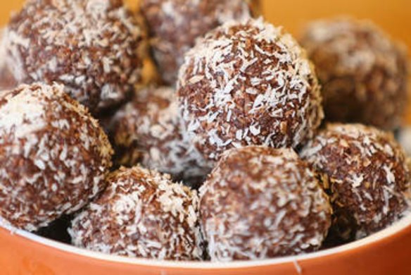 Raw choc almond balls.