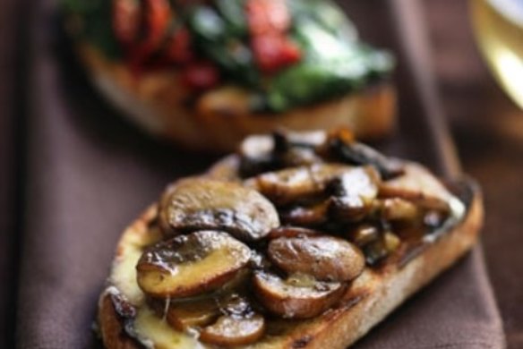 Bruschetta - Mushroom and cheese