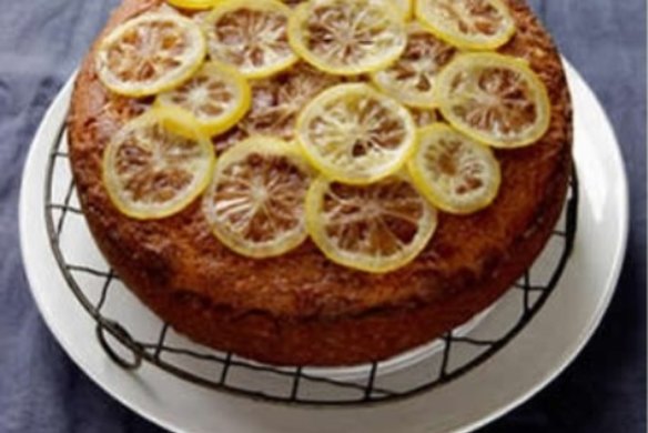 Lemon yoghurt syrup cake