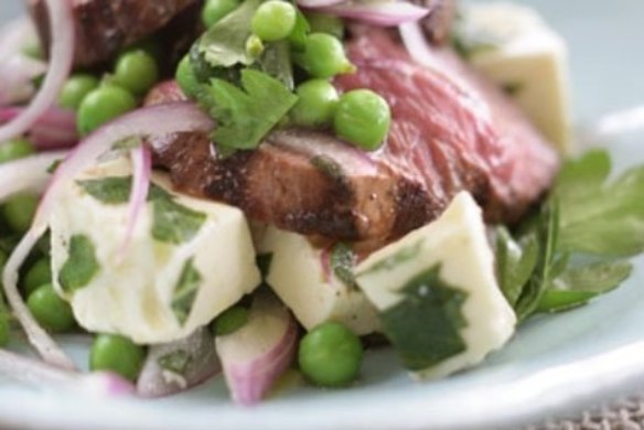 Grilled lamb salad with fresh mint, fetta and peas