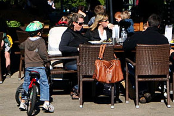 Cafe - Lilies on the Park in Bicentennial Park, Homebush.