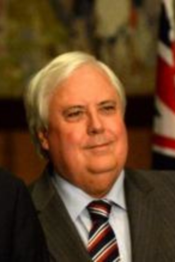 Clive Palmer, right, announces climate policy flanked by former US vice-president Al Gore in June.