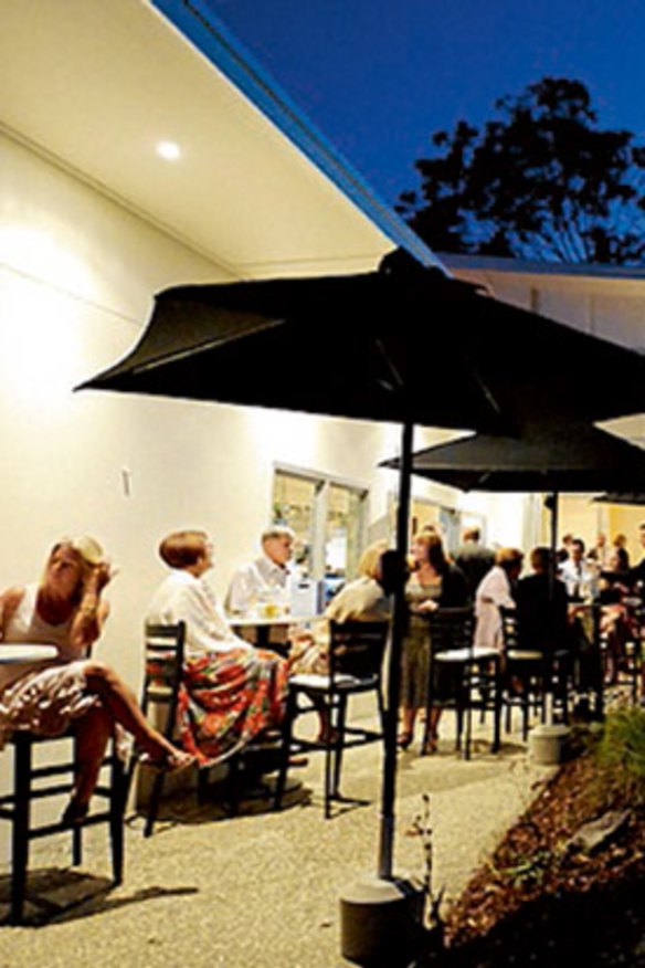 Noosa Waterfront Restaurant & Bar Article Lead - narrow