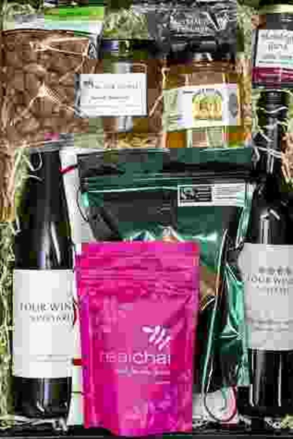 A food hamper is an excellent idea for Christmas.