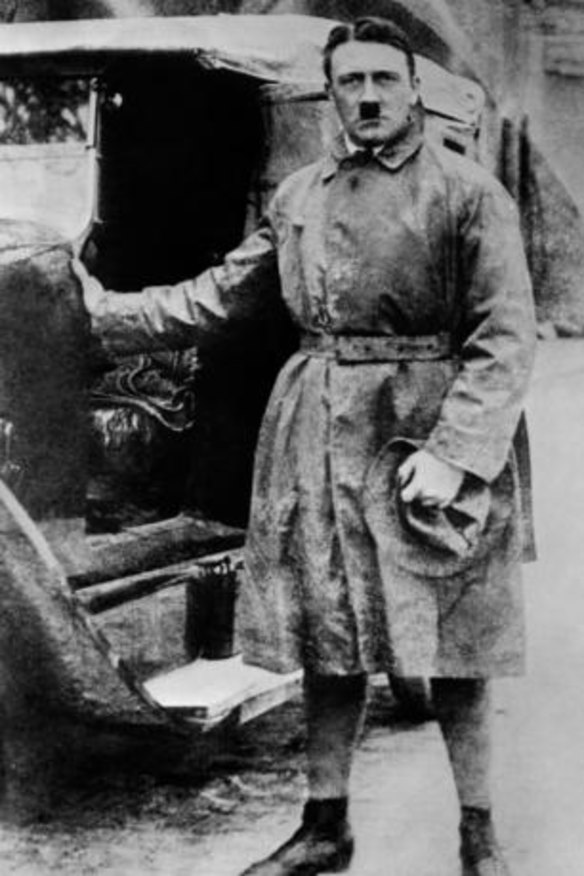 Five dictators with mummy issues