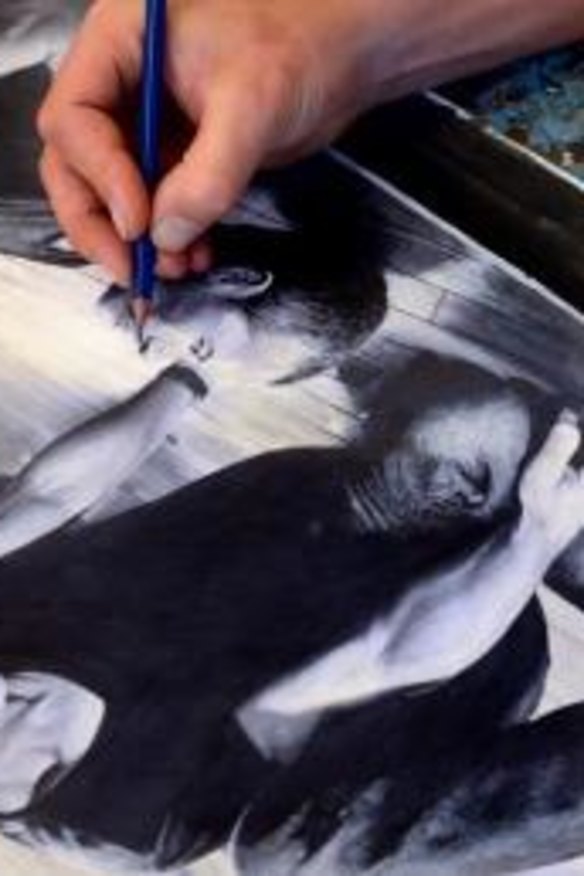 Vincent Fantauzzo working on an  illustration of Guy Pearce.