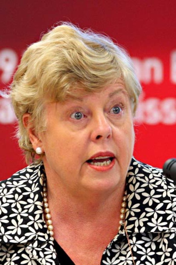 Christine Nixon appears at the Bushfire Royal Commission