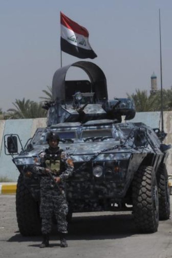 Iraqi army position along the road from Baghdad to Abu Ghraib.