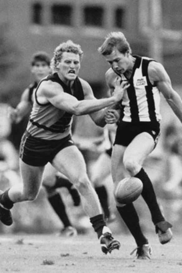 John Fidge playing for Brisbane Bears in 1987.