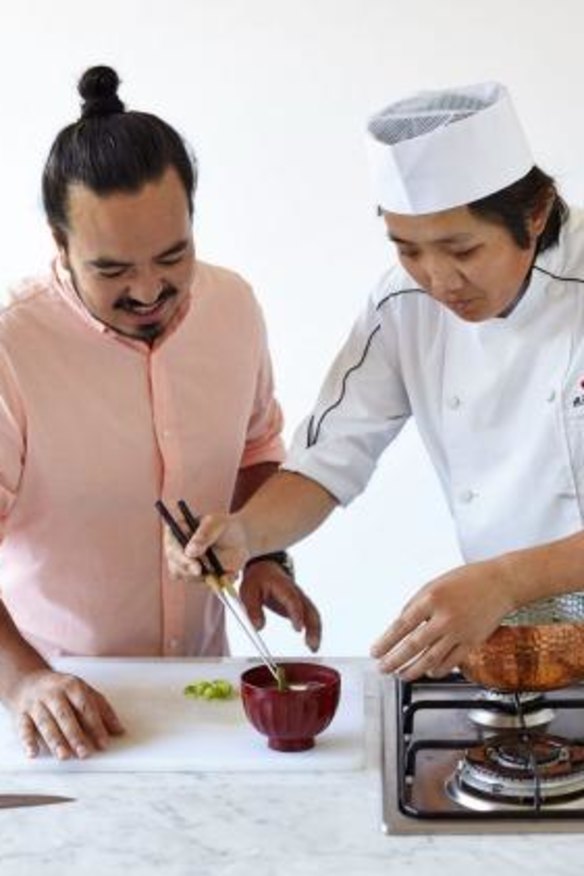 Adam Liaw makes miso soup with Hiromitsu Kato, personal chef to Japan's Ambassador to Australia.