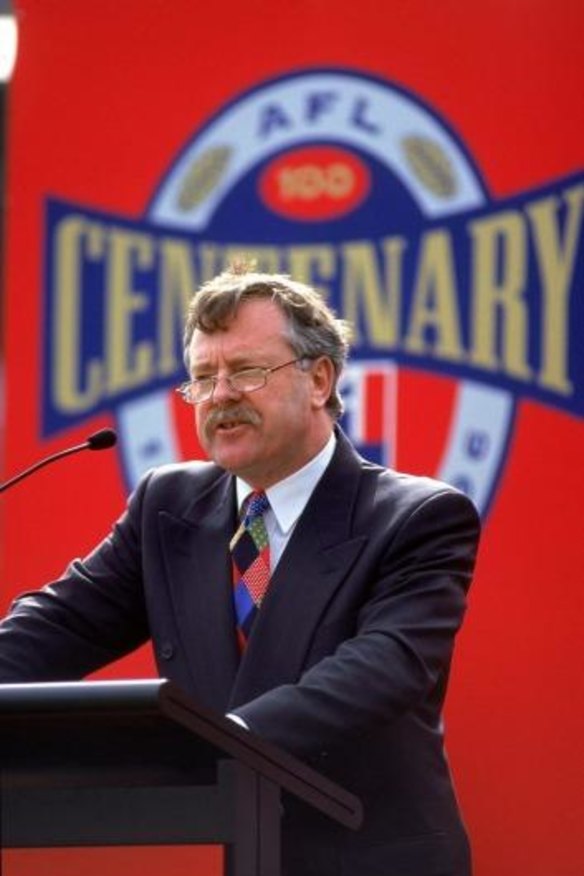 Former AFL chief executive and chairman Ross Oakley.
