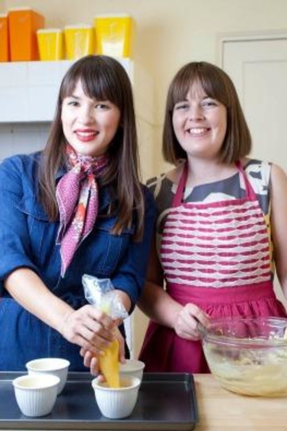 <i>The Age</i> food writer Annabel Smith (right) in her kitchen with Rachel Khoo.