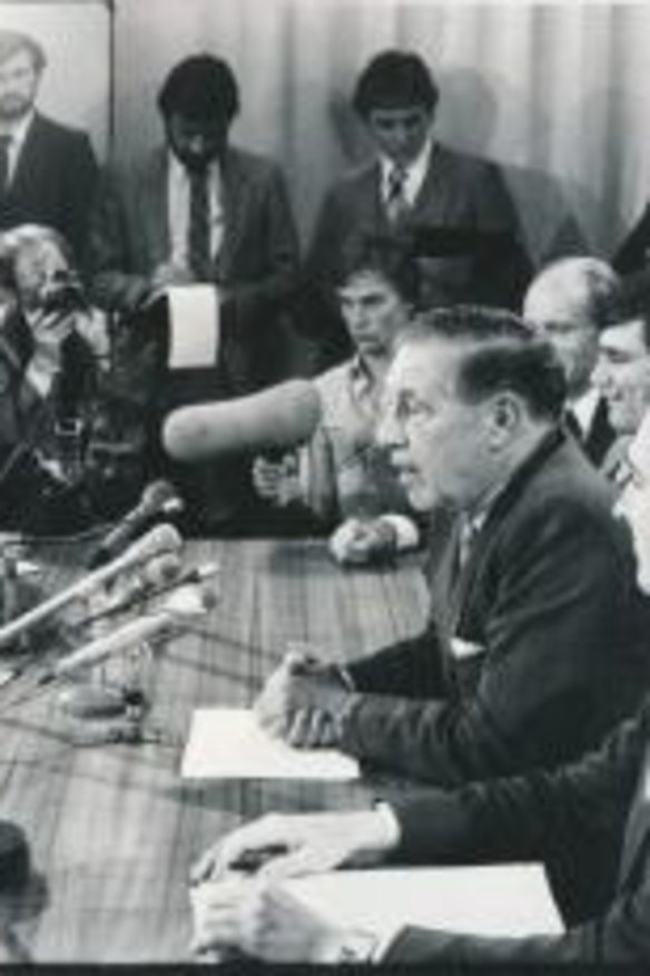 Hamer announcing his resignation in May 1981.