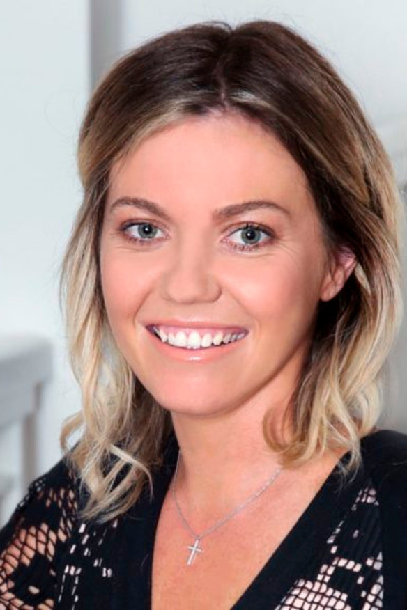 Olivia Carr is the co-founder of Shhh Silk.