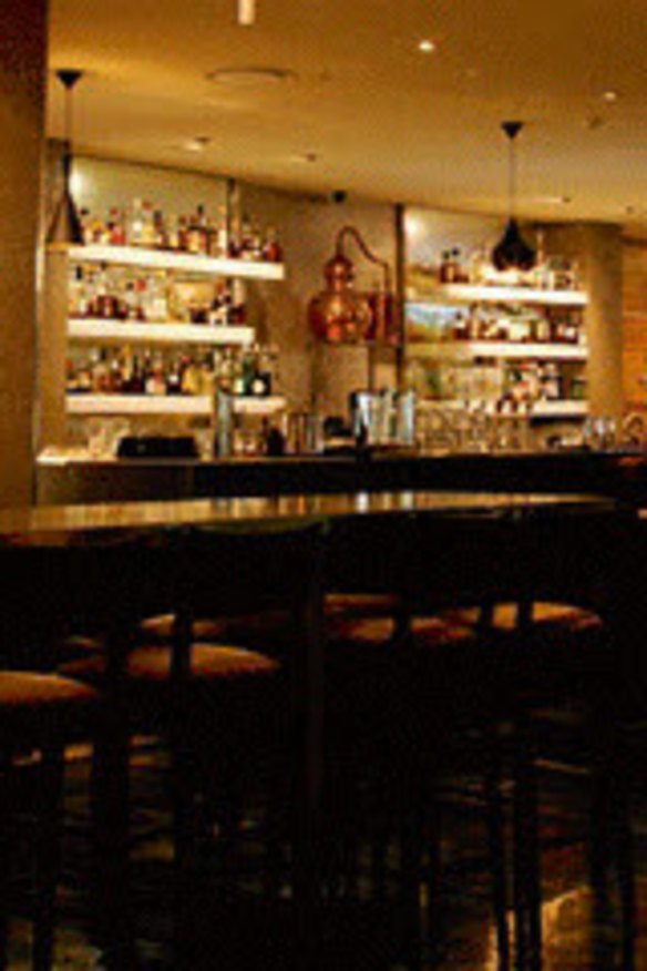 Fifth Element Bar & Dining Article Lead - narrow