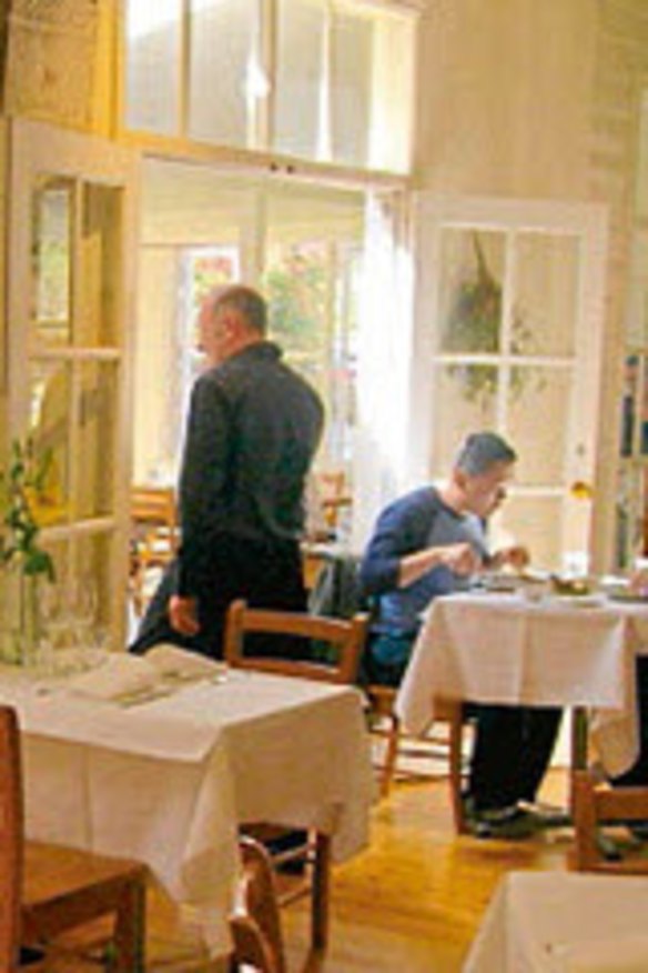 Tea Rooms of Yarck Article Lead - narrow