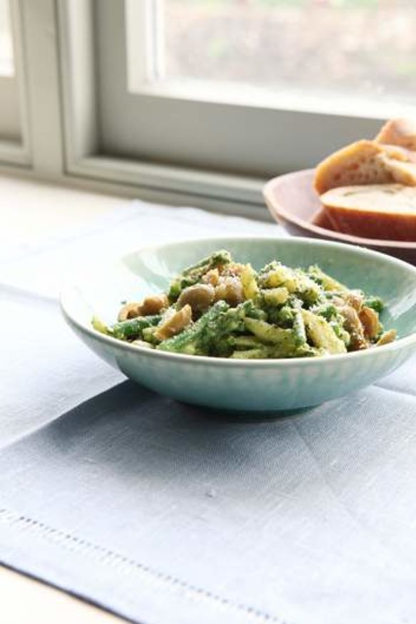 Hugh Fearnley-Whittingstall's pasta with new potatoes, green beans and pesto.