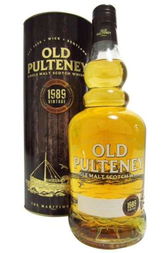 Old Pulteney's 1989 Vintage has been named 2016's best whisky.