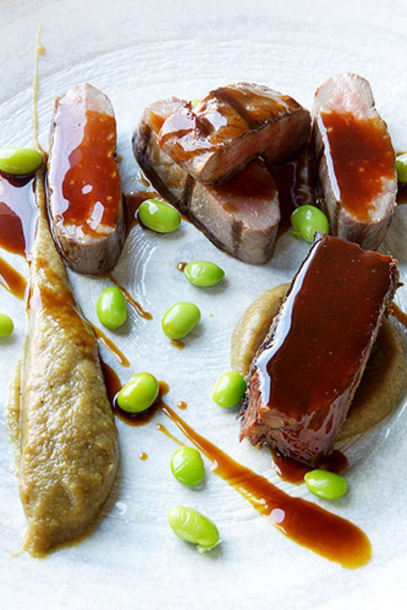 Chargrilled lamb with podded edamame.