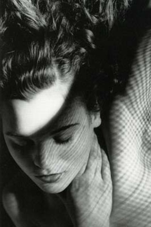 <i>Jean with wire mesh</i> by Max Dupain, 1938.