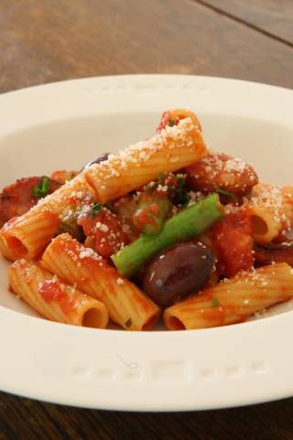 Dinner in a jiffy: Simple asparagus and chorizo pasta.