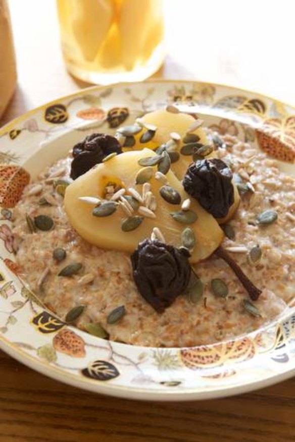 Spelt, rye and cinnamon porridge with a pear and prune compote.