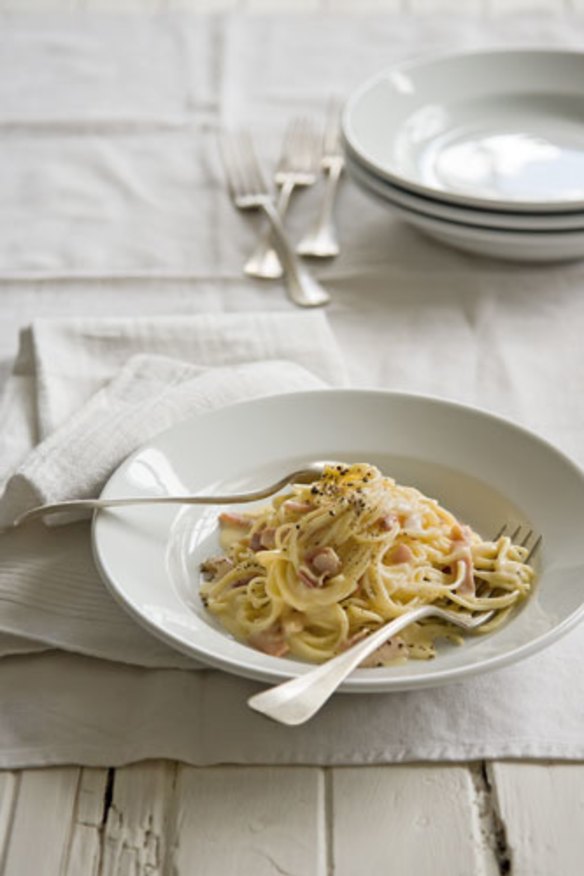 Creamy spaghetti carbonara.