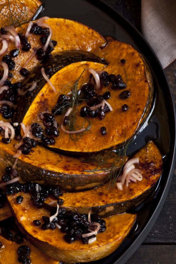 Jap pumpkin with cinnamon and currants.