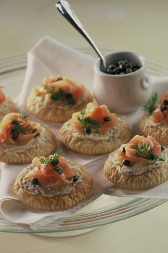 Smoked salmon tartlets