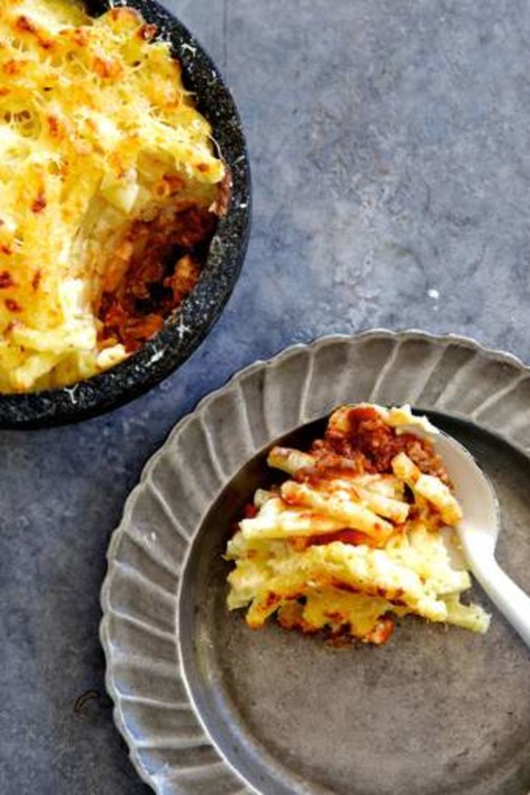 Leftover pasta: Macaroni, bolognese and cheese.