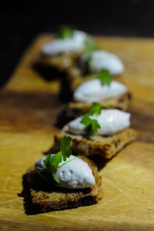 Fruitbread topped with whipped goat's cheese.