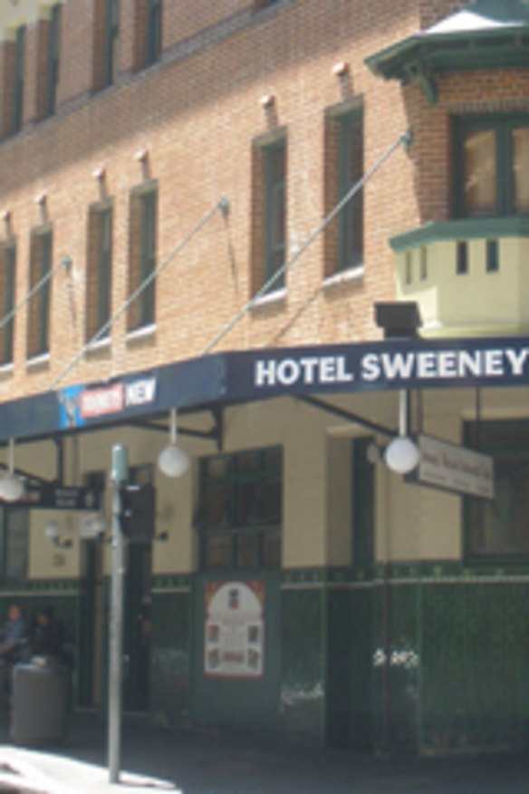 Hotel Sweeney's Article Lead - narrow